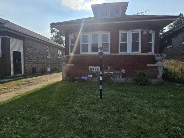 8222 S Honore ST, Chicago, IL 60620