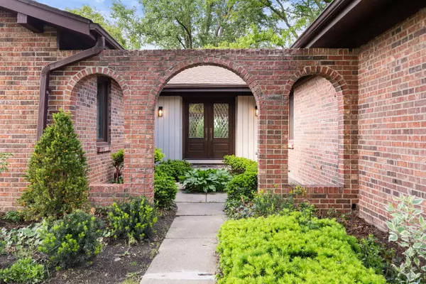 Northbrook, IL 60062,4024 PICARDY DR