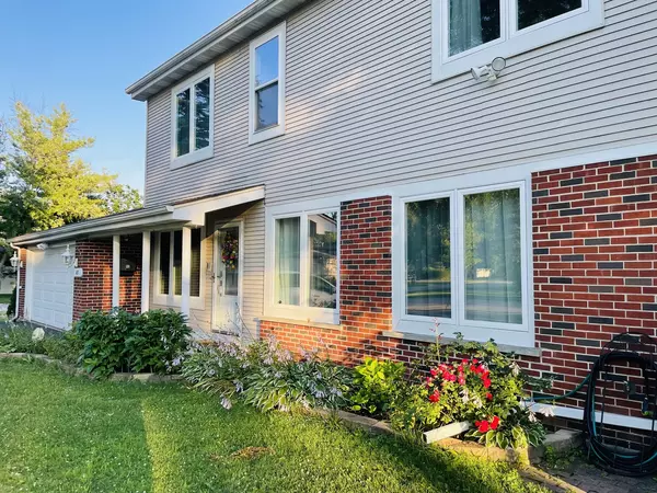 43 E Armitage AVE, Addison, IL 60101