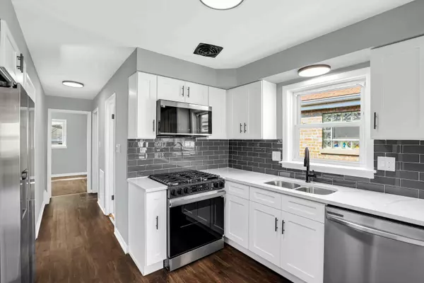 Chicago, IL 60617,8410 S JEFFERY BLVD