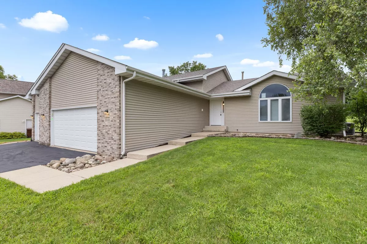 Rockford, IL 61109,3838 Golden Prairie AVE