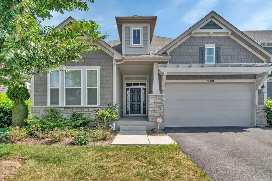 1091 Ironwood CT, Glenview, IL 60025