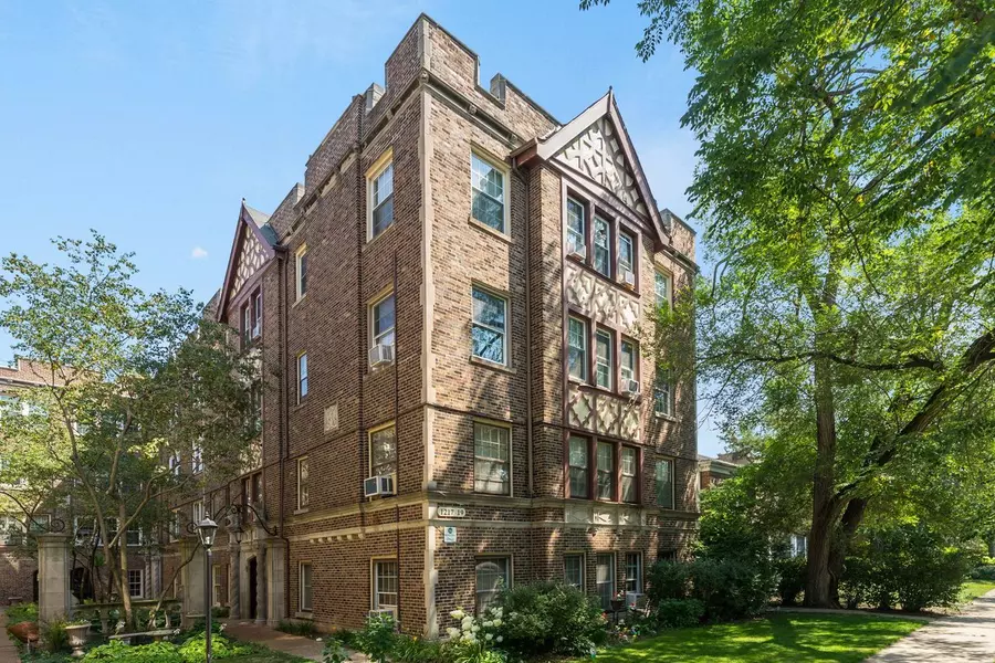 1217 Hull TER #3A, Evanston, IL 60202