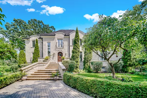 4377 Oak Creek LN, Long Grove, IL 60047
