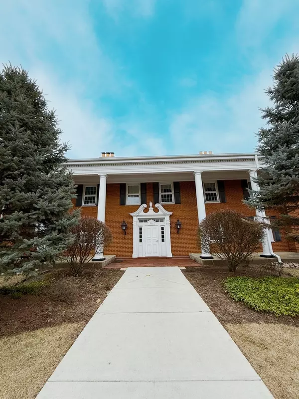 511 Coventry LN #3, Crystal Lake, IL 60014