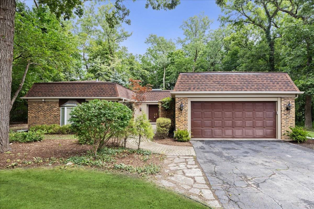 Palatine, IL 60067,350 E Shady DR