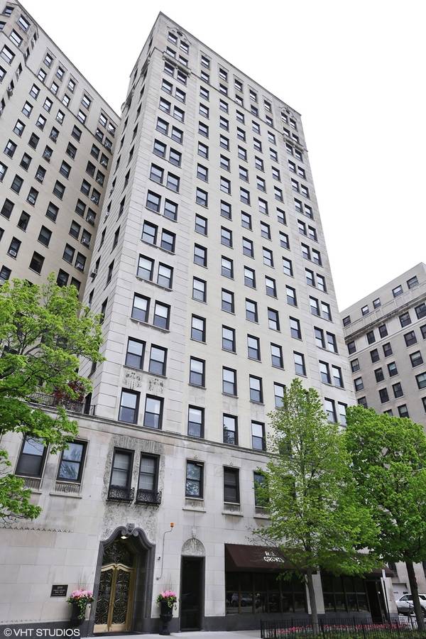2000 N Lincoln Park West #910, Chicago, IL 60614