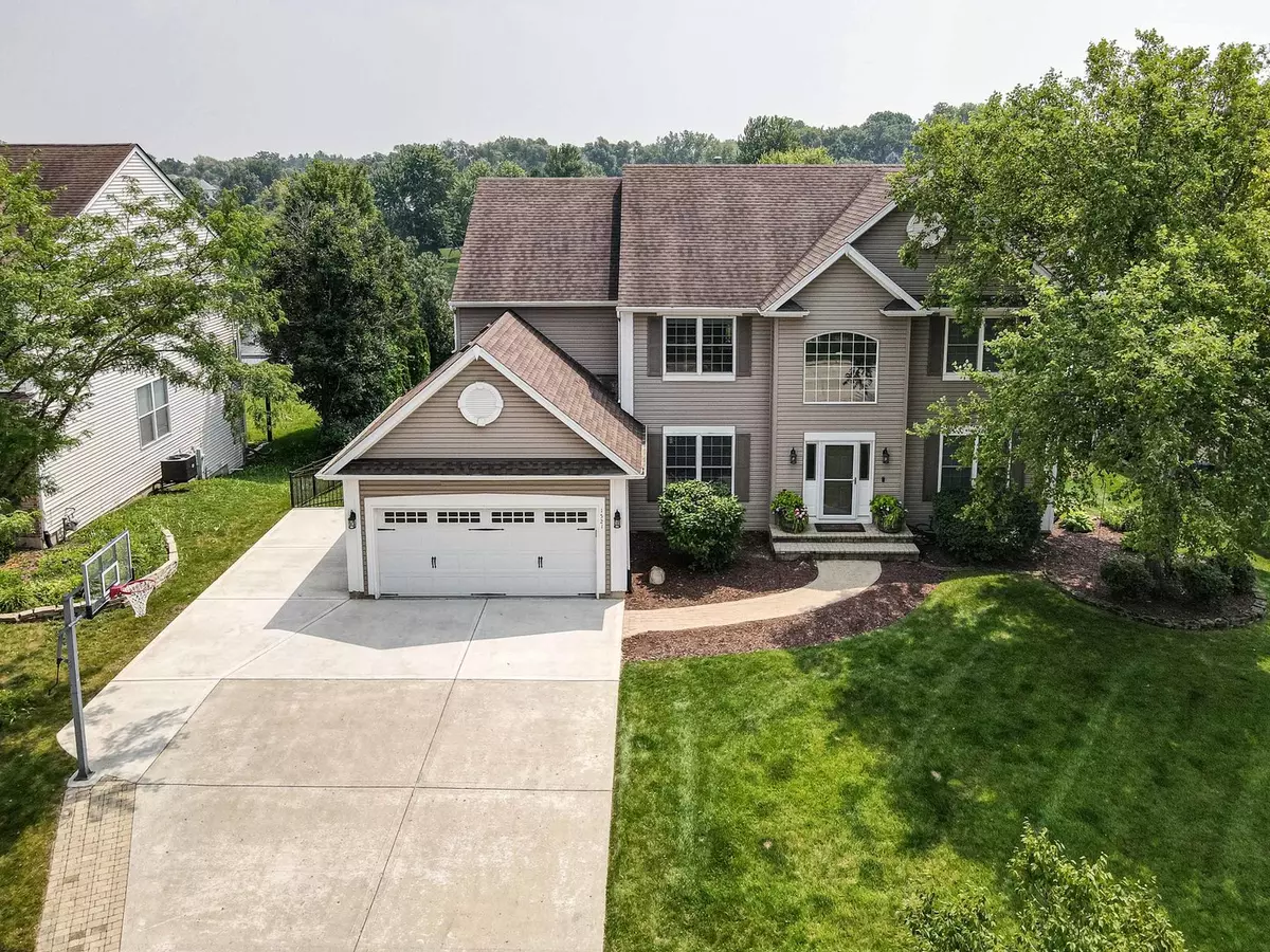 Algonquin, IL 60102,1521 Boulder Bluff LN
