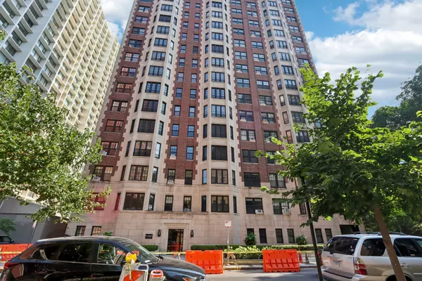 421 W Melrose ST #21AD, Chicago, IL 60657