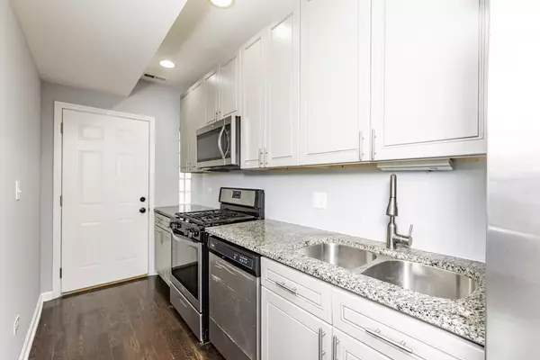 Maywood, IL 60153,1010 S 1st AVE #201