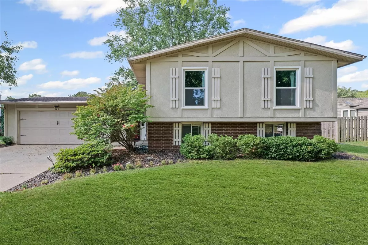 Champaign, IL 61821,1011 Harrington DR