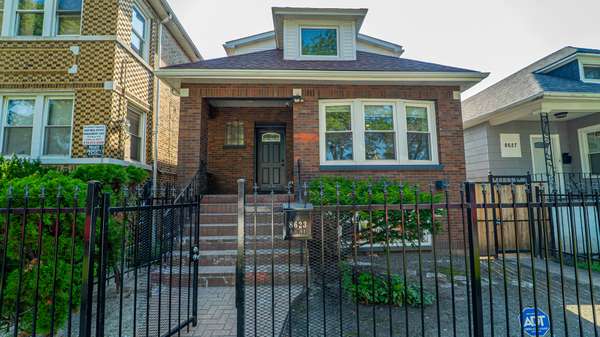 8623 S Colfax AVE, Chicago, IL 60617
