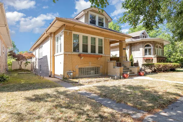 5249 Hoffman ST, Skokie, IL 60077