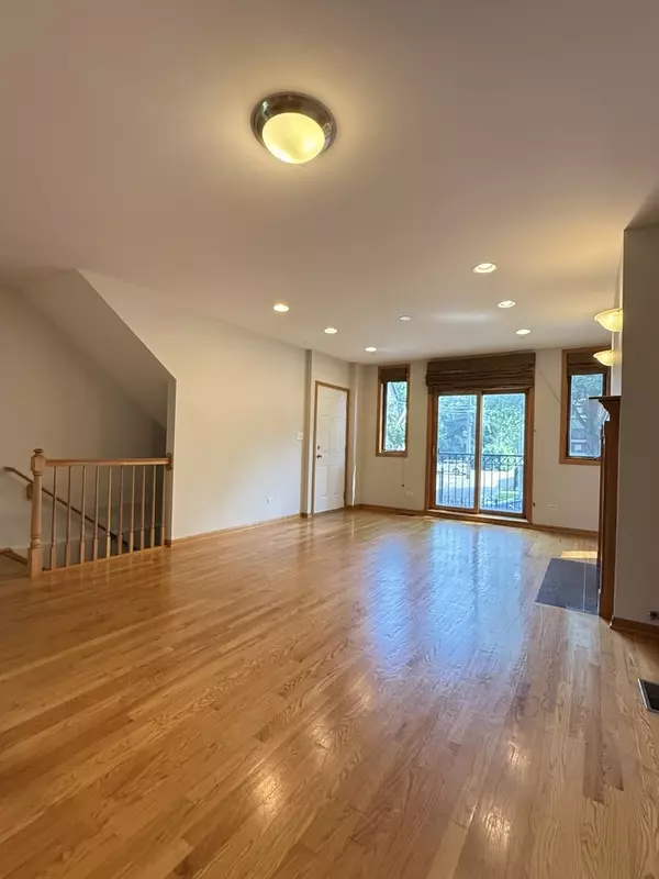 Chicago, IL 60653,4312 S Saint Lawrence AVE #1