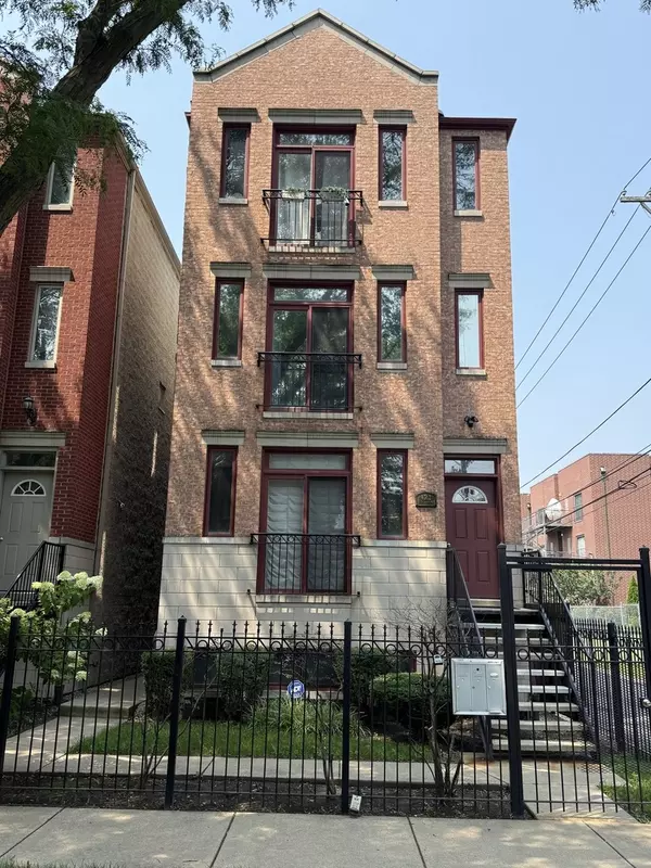 4312 S Saint Lawrence AVE #1, Chicago, IL 60653