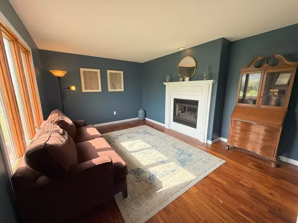 Dixon, IL 61021,1803 White Pines DR