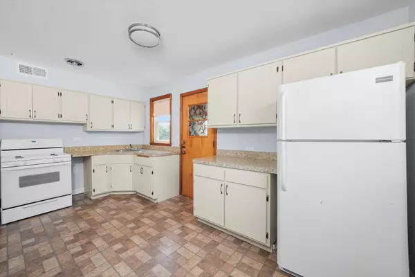 Chicago, IL 60630,4935 W Winona ST #2