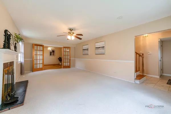 Buffalo Grove, IL 60089,610 Checker DR