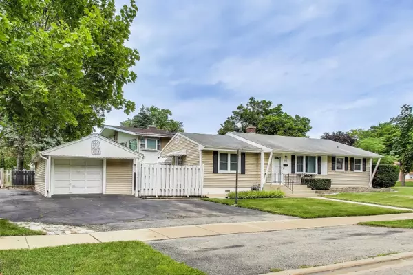 Palatine, IL 60067,252 S Plum Grove RD