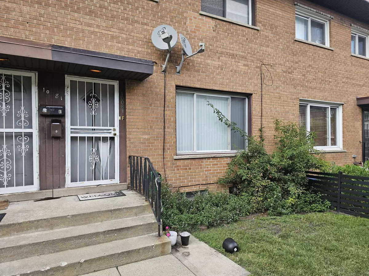 Skokie, IL 60076,10081 FRONTAGE RD #F