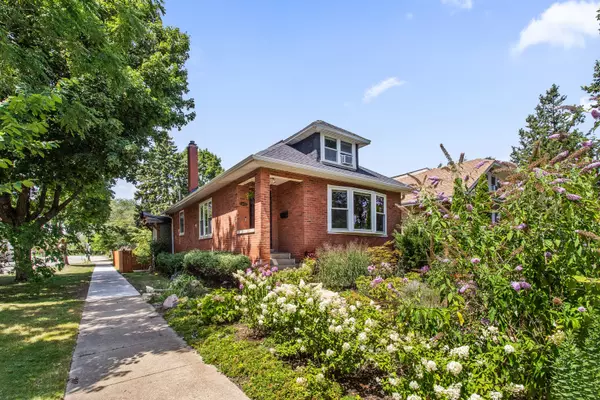 Evanston, IL 60201,1402 Fowler AVE