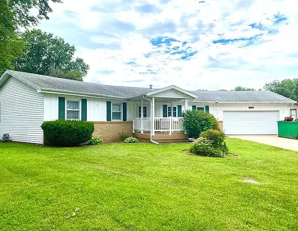 Rock Falls, IL 61071,908 Wiker DR