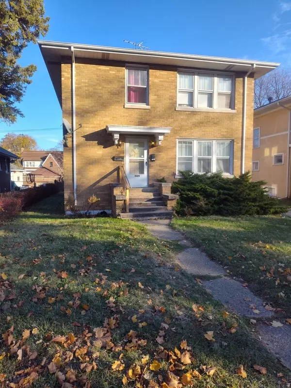 1529 North AVE #2, Waukegan, IL 60085