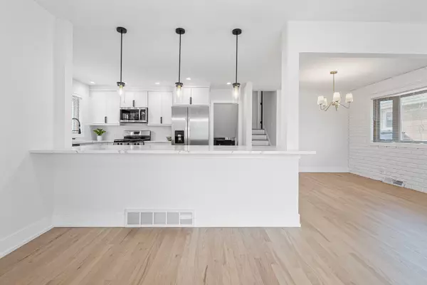 Burbank, IL 60459,8244 Austin AVE