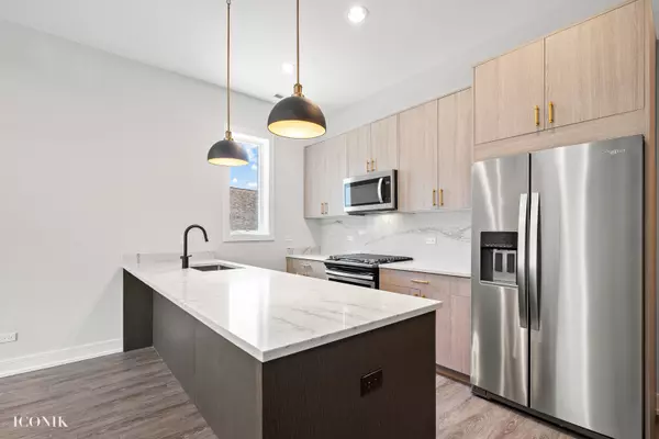 Chicago, IL 60653,4336 S Vincennes AVE #1N