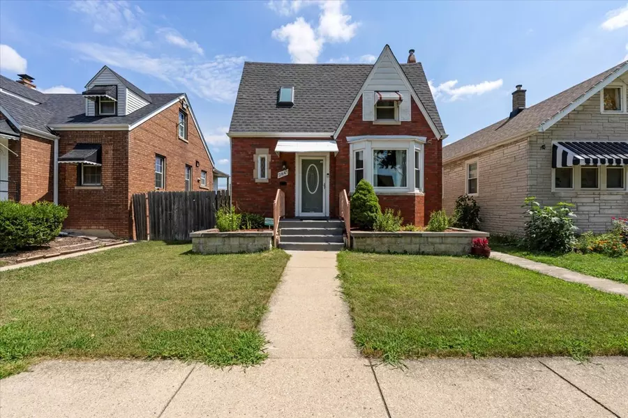 2847 N Meade AVE, Chicago, IL 60634