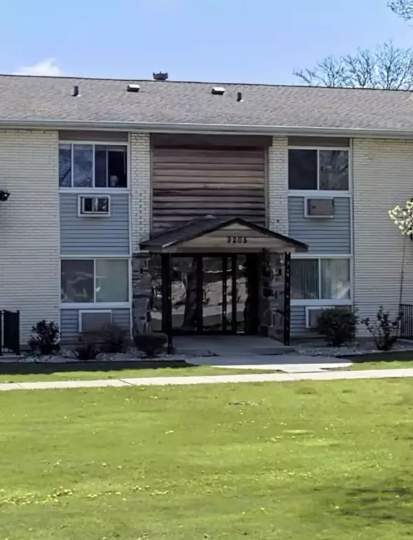 Des Plaines, IL 60016,9205 POTTER RD #2H
