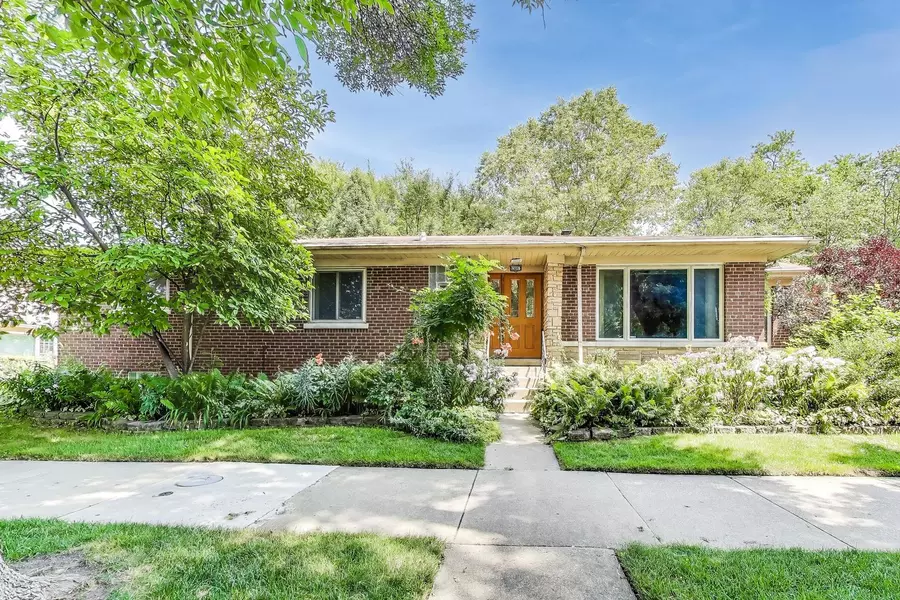 5305 N Virginia AVE, Chicago, IL 60625