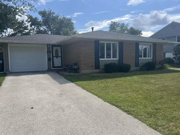 703 Wicker AVE, Streamwood, IL 60107