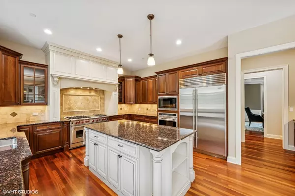 Long Grove, IL 60047,4904 Clover CT