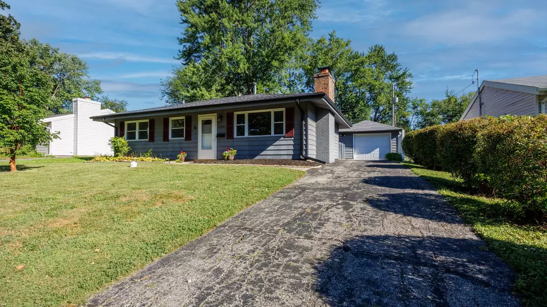 1104 David DR, Normal, IL 61761