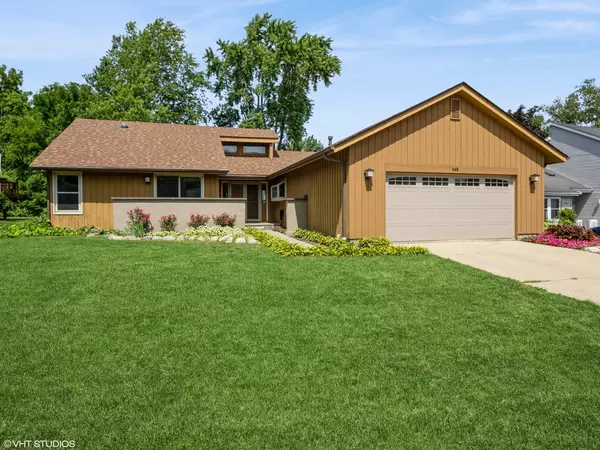 468 Tanglewood DR, Gurnee, IL 60031