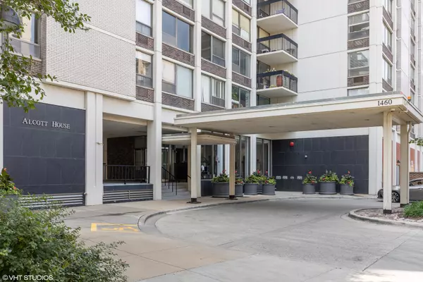 1460 N Sandburg TER #2304, Chicago, IL 60610