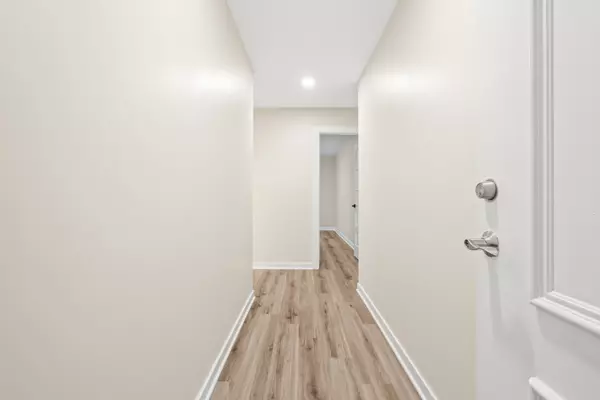 Rolling Meadows, IL 60008,5100 Carriageway DR #308