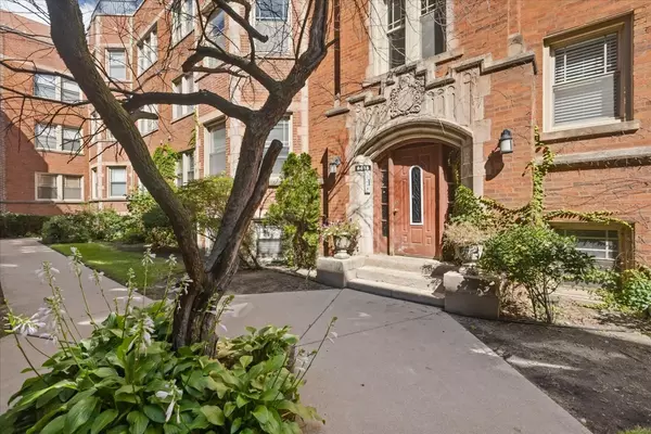 Chicago, IL 60626,6818 N Ashland BLVD #1A