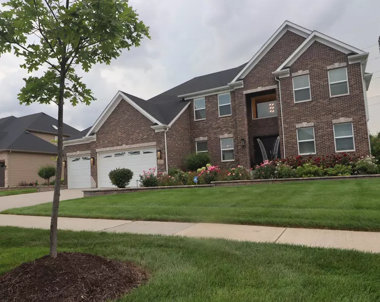 4215 Chinaberry LN, Naperville, IL 60564