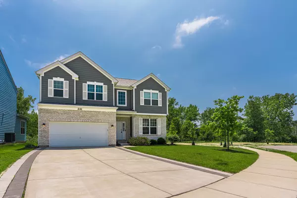 241 Stonington DR, Bloomingdale, IL 60108
