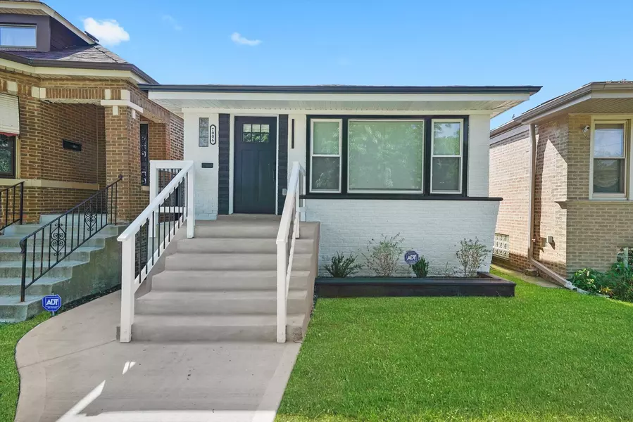 7006 S Bell AVE, Chicago, IL 60636