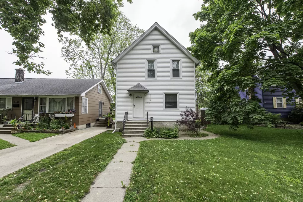 Zion, IL 60099,3011 Emmaus AVE
