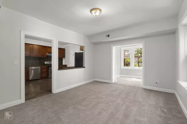 Chicago, IL 60625,2527 W Ainslie ST