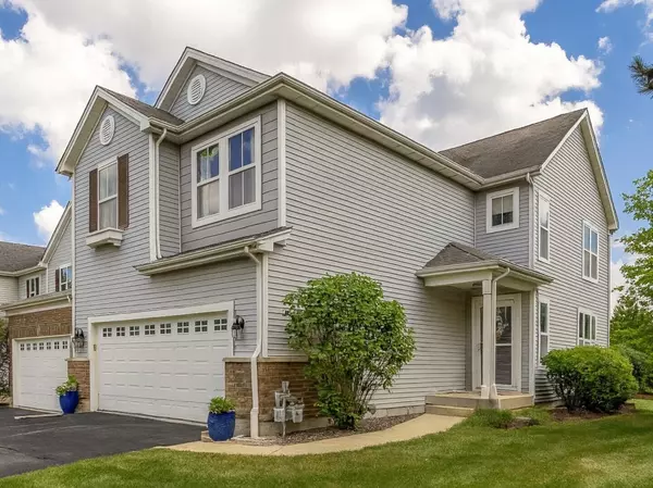 1549 Brompton LN, Crystal Lake, IL 60014