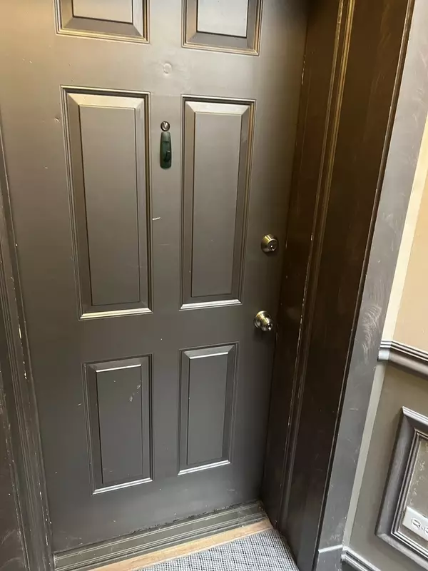 Chicago, IL 60637,1367 E 64th ST #2