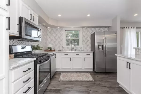 Normal, IL 61761,108 Sandra LN