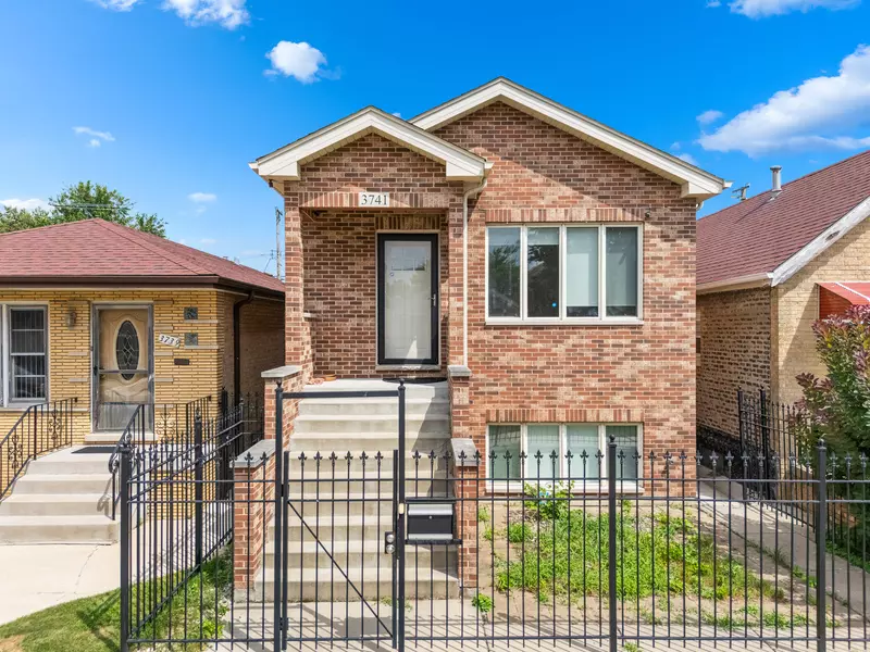 3741 S Wolcott AVE, Chicago, IL 60609