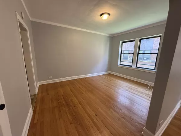 Chicago, IL 60615,5244 S Drexel AVE #1E
