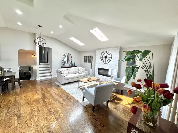 Palos Hills, IL 60465,8057 Valley DR